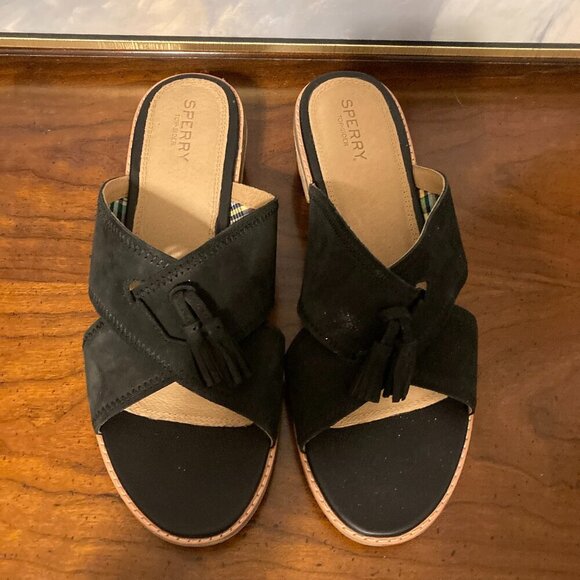 Sperry Women Size 10 Black Tassel Sandel Cushion 1" Wood Heel - Picture 1 of 10